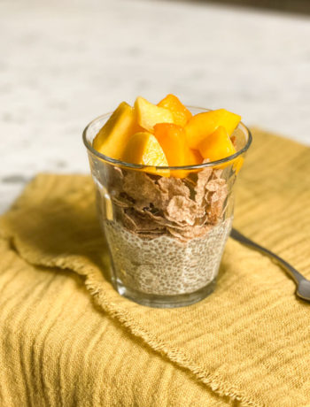 Pudding de chía y mango con cereales