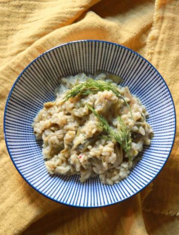 Risotto de alcachofas sencillo y vegetariano