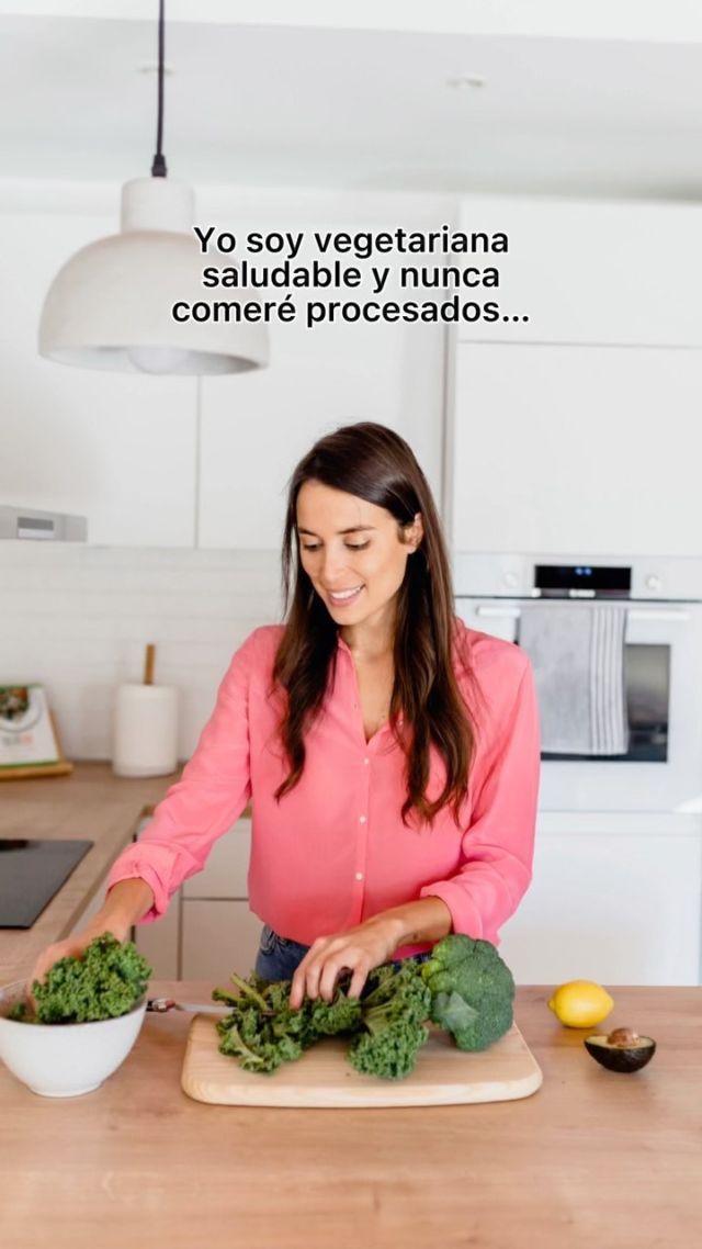 La salud mental es igual o más importante que la dieta que sigas🤍 La nutrición perfecta no existe. Un capricho de vez en cuando me mantiene cuerda y no pasa nah🤪 ¿cuál es vuestro vegan cheat meal favorito?

Ahora me falta la versión dulces…🍫🍩🍭🍬🧁

#vegansofspain #veggiefood #saludmental #dietavegetariana #nutricionvegana #nutricionvegetariana #beyondmeat #heura #flaxandkale #quesovegano #nuggetsveganos